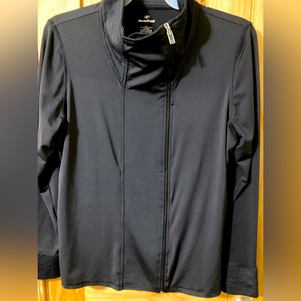 Nordic Track size XL full-zip athletic/workout jacket with pockets
